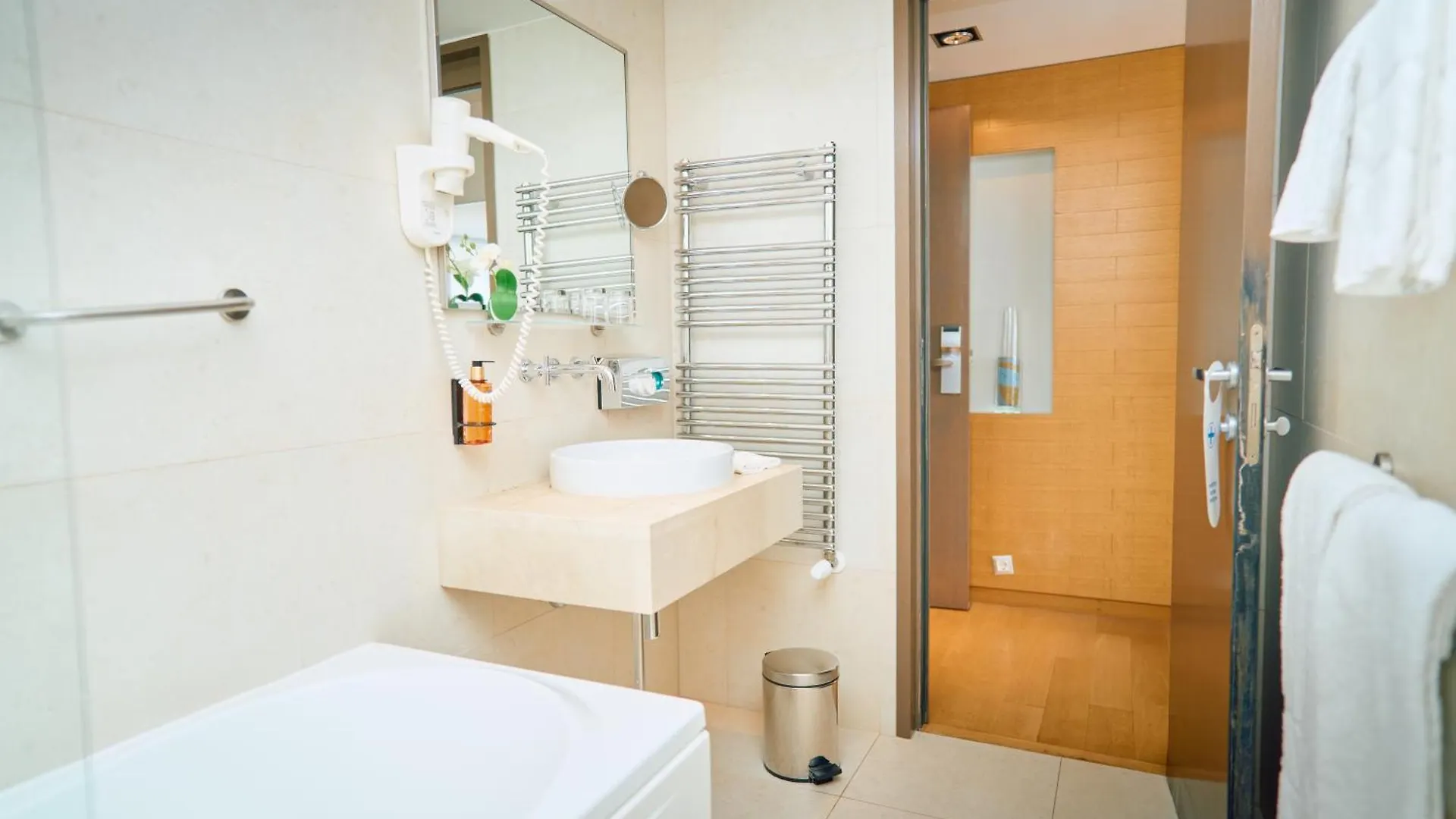 Astoria Hotel Opatija 4*,