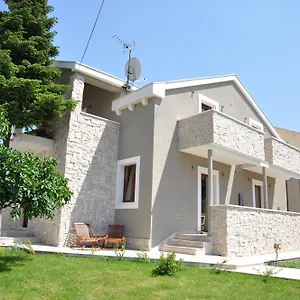 rezervirajte ovdje