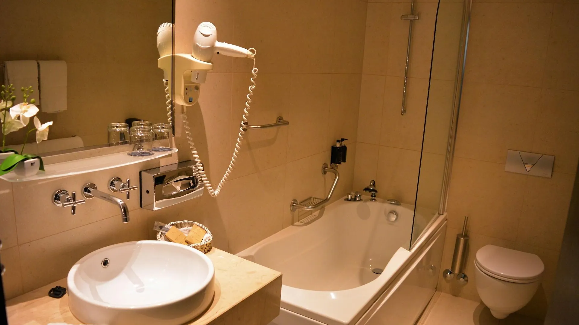 Astoria Hotel Opatija 4*,